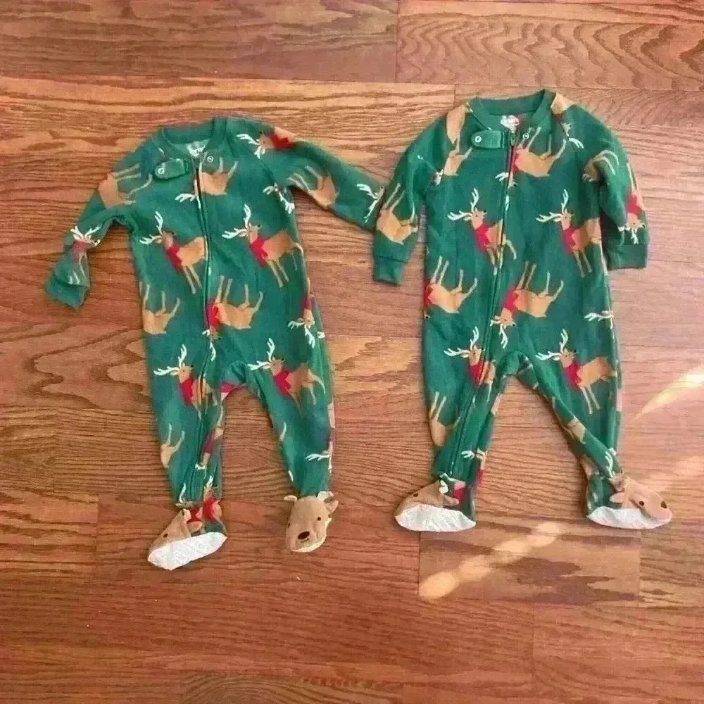 TWINS Christmas Size 12 months Carter's Reindeer Fleece Cotton Pajamas Set of 2 - Picture 7 of 7